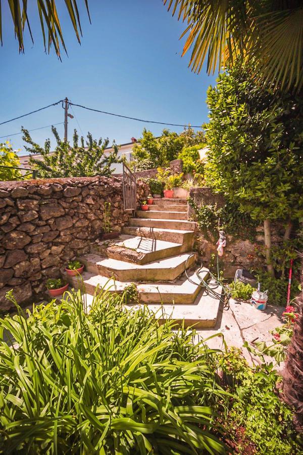 Apartman Carmen Volosko Opatija Exterior foto